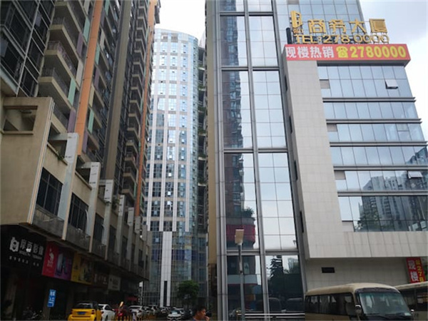 停车场(珠海市文艺大厦东南).jpg